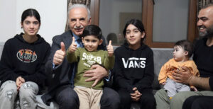 Ümraniye Belediye Başkanı İsmet Yıldırım, Kahramanmaraş depremlerinin ardından Ümraniye’ye gelen