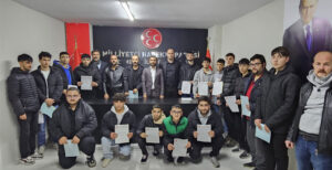 Çekmeköy Ülkü Ocakları’na mensup gençler MHP’ye üye kayıtlarını heyecanla gerçekleştirdi.