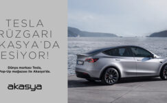 Tesla, Anadolu Yakası’ndaki İlk Pop-Up Mağazasını Akasya’da Açtı