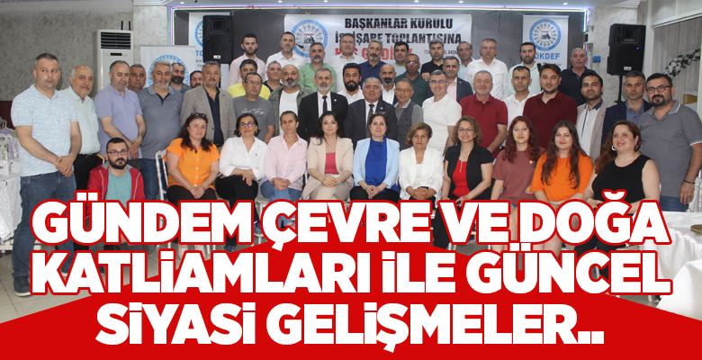 Çatısı altında yer alan yüzün üzerinde dernek başkanı ile 3.