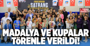 ÇEKMEKÖY SATRANÇ TURNUVASI’NDA KIYASIYA MÜCADELE…