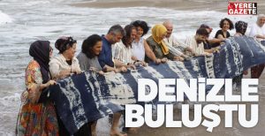 Şile Bezi’nin üretim sürecinin A-La Kadınlar Plajı’nda birebir canlandırıldığı “Ritüelleriyle