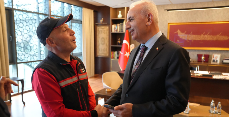 Ümraniye Belediyesi, personelin maaş kartlarını yerli ve milli ödeme sistemi