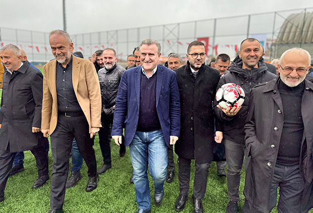 Ak Parti Çekmeköy belediye başkan aday adaylarından Şahmettin Yüksel; “2009’da