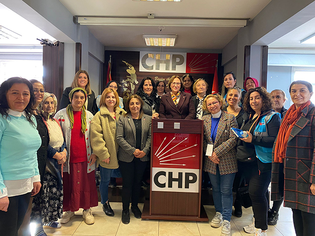 CHP Kadın Kolları, Medeni Kanun’a sahip çıktı!