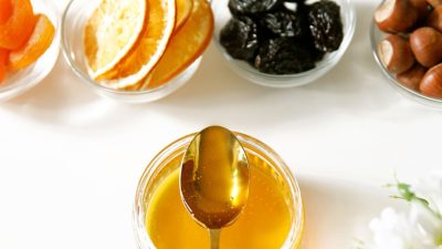 Ramazan ayında oruç tutan kişilerin değişen beslenme düzeni için uzmanlar