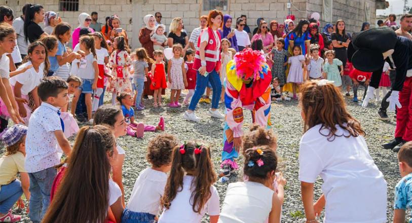 MODOKO, 23 Nisan’da depremzede çocukları mutlu etti!