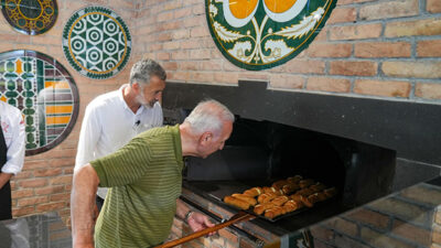 Osmangazi Millet Bahçesi’nde açılan simit kafe, dört aydır vatandaşların yoğun