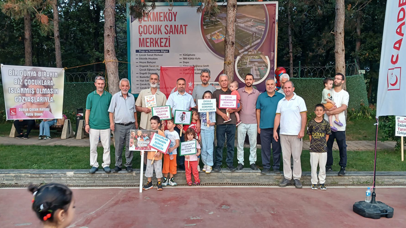 Dünya Çocuk Haftası vesilesiyle hafta sonu Doğa Park girişinde çocuklara