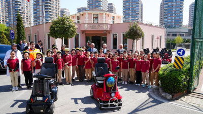 Ümraniye Belediye Başkanı İsmet Yıldırım, çocukların trafik bilinci kazanmasına katkı