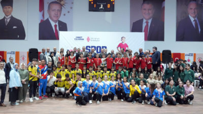 Ümraniye Belediyesi tarafından düzenlenen ve 38 bin öğrencinin katıldığı 17.