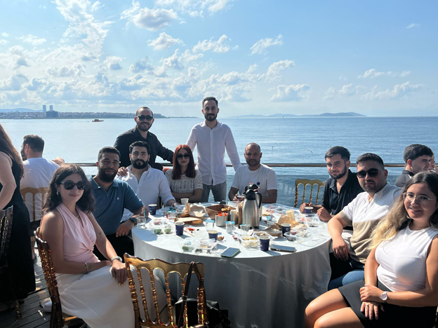 Cumhuriyet Halk Parti’li gençler Gelenekten Geleceğe ekibi ve Tokat Keçeci