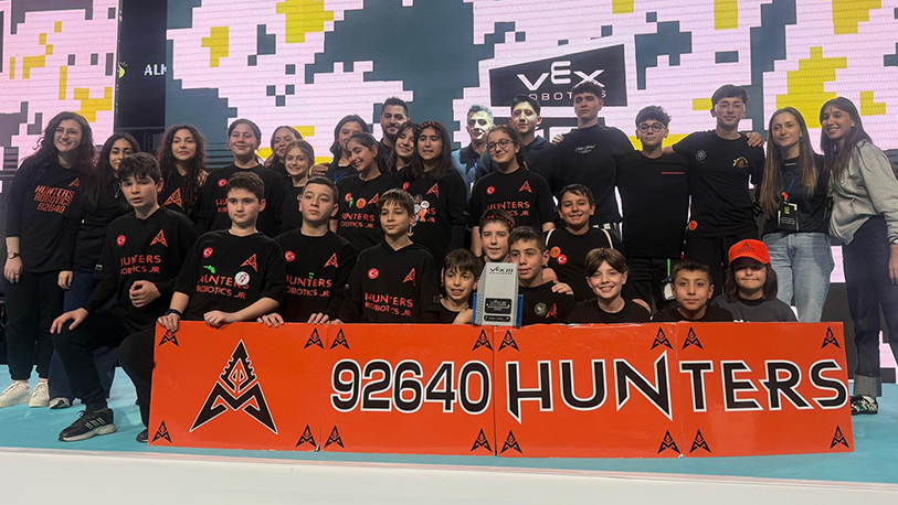 Dünyanın en büyük robotik yarışmalarından biri olan VEX Robotics Challenge