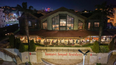 Ramazan ayı boyunca Ümraniye’deki sosyal tesisler, iftar sofralarında bir araya