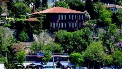 Adalar Belediyesi merkezli yürütülen rüşvet ve usulsüzlük operasyonu kapsamında tutuklanan