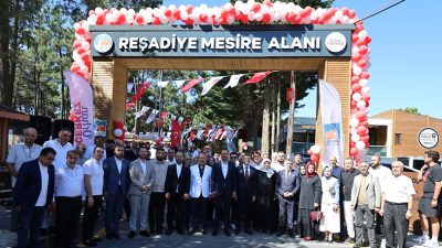 Çekmeköy Belediyesi tarafından yenilenen Reşadiye Mesire Alanı, törenle hizmete açıldı.