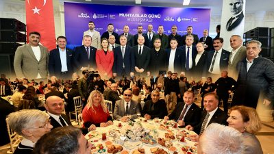 İBB Başkanvekili Nuri Aslan, kentin 961 mahallesinde görev yapan muhtarlarla