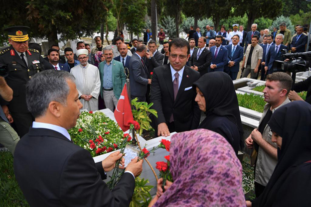 Edirnekapı Şehitliği ve İBB